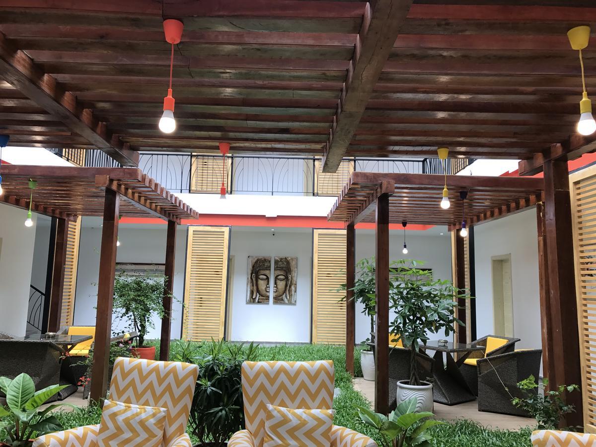 Benny'S City Hotel Sihanoukville Extérieur photo